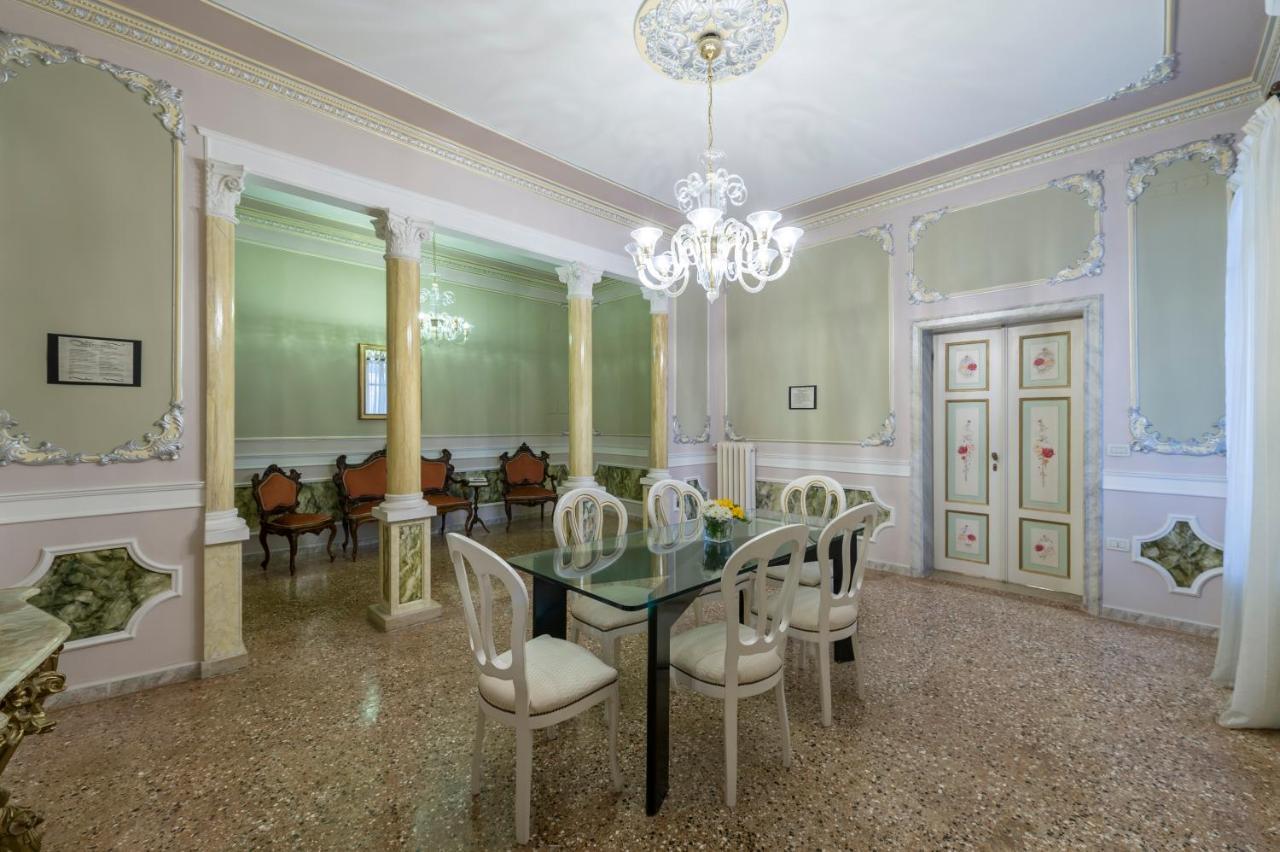 Casa Di Carlo Goldoni - Dimora Storica Bed and Breakfast Chioggia Buitenkant foto